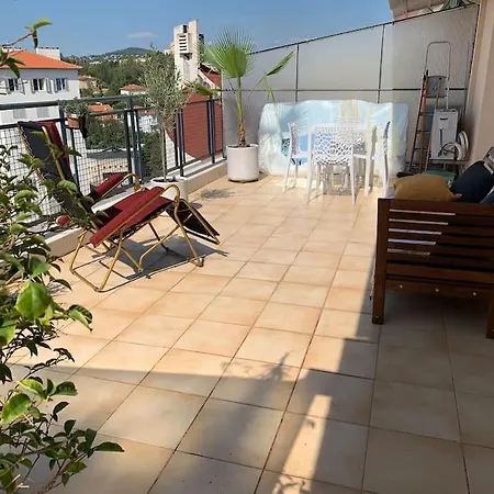 : Beautiful Flat With Large Terrace Apartamento