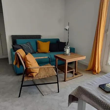 : Beautiful Flat With Large Terrace Antibes